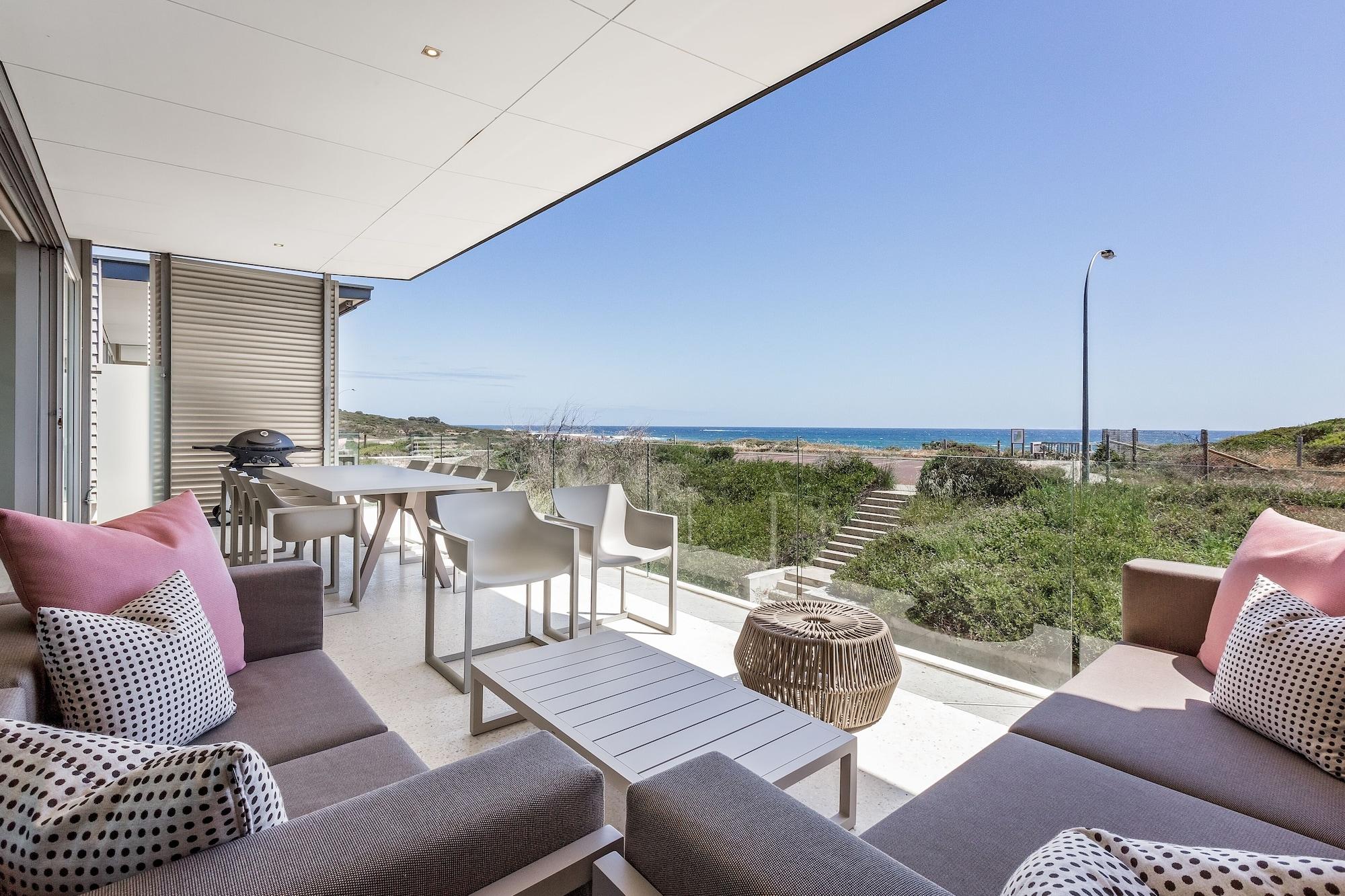 יאלינגופ Smiths Beach Resort מראה חיצוני תמונה The view from the penthouse