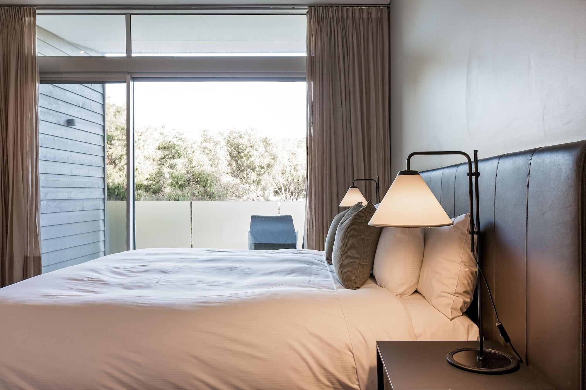 יאלינגופ Smiths Beach Resort מראה חיצוני תמונה A bedroom at the Hotel