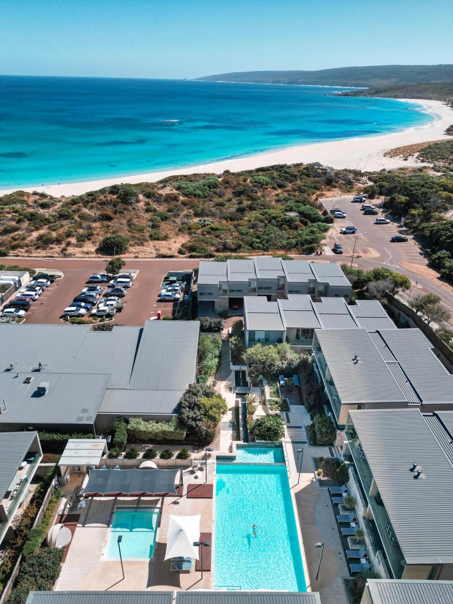 יאלינגופ Smiths Beach Resort מראה חיצוני תמונה Aerial view of the resort