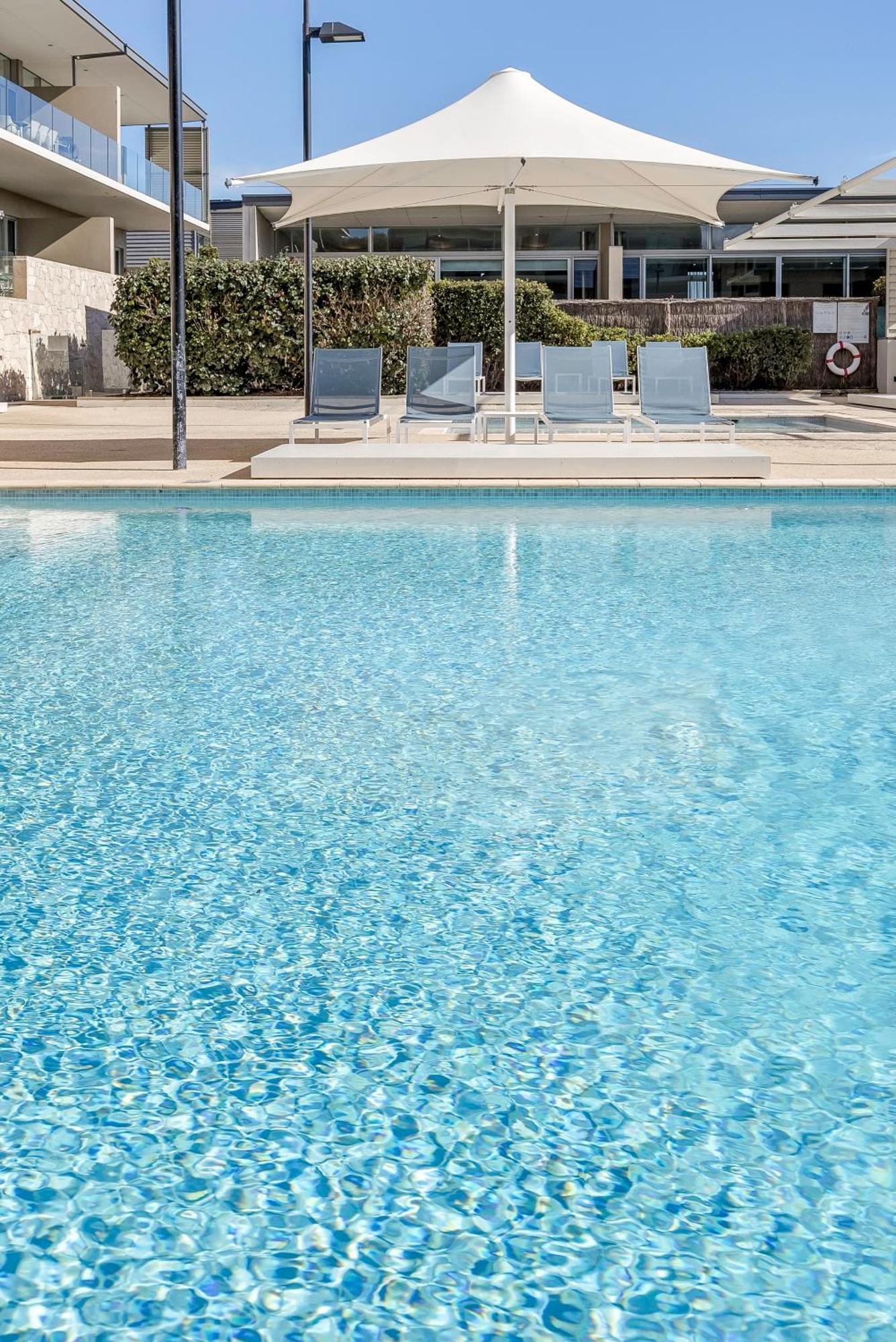 יאלינגופ Smiths Beach Resort מראה חיצוני תמונה Swimming pool