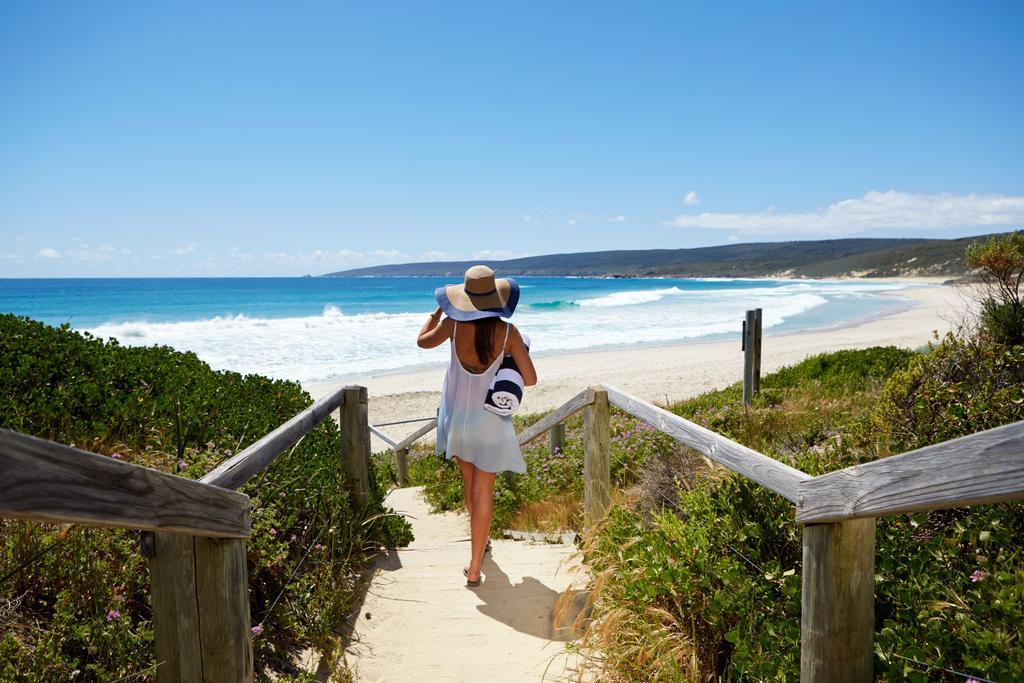 יאלינגופ Smiths Beach Resort מראה חיצוני תמונה A beach in the Bay of Fires