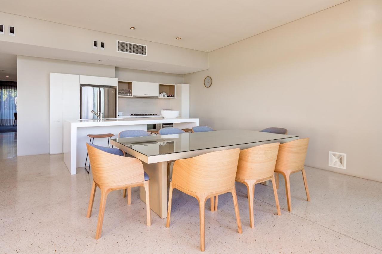 יאלינגופ Smiths Beach Resort מראה חיצוני תמונה A kitchen and dining room in a typical apartment