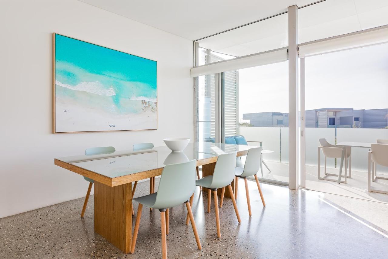 יאלינגופ Smiths Beach Resort מראה חיצוני תמונה A dining room